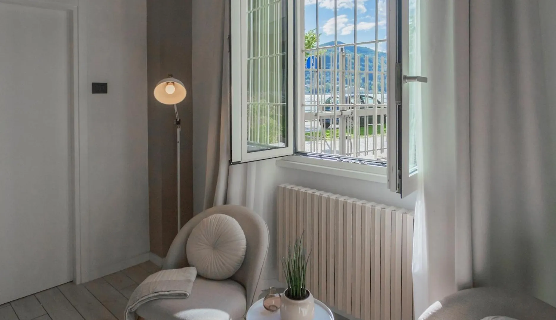 The Printers Home By Rent All Como 0*,